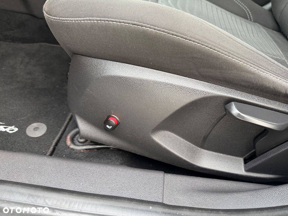 Ford Fiesta 1.0 EcoBoost Titanium - 14