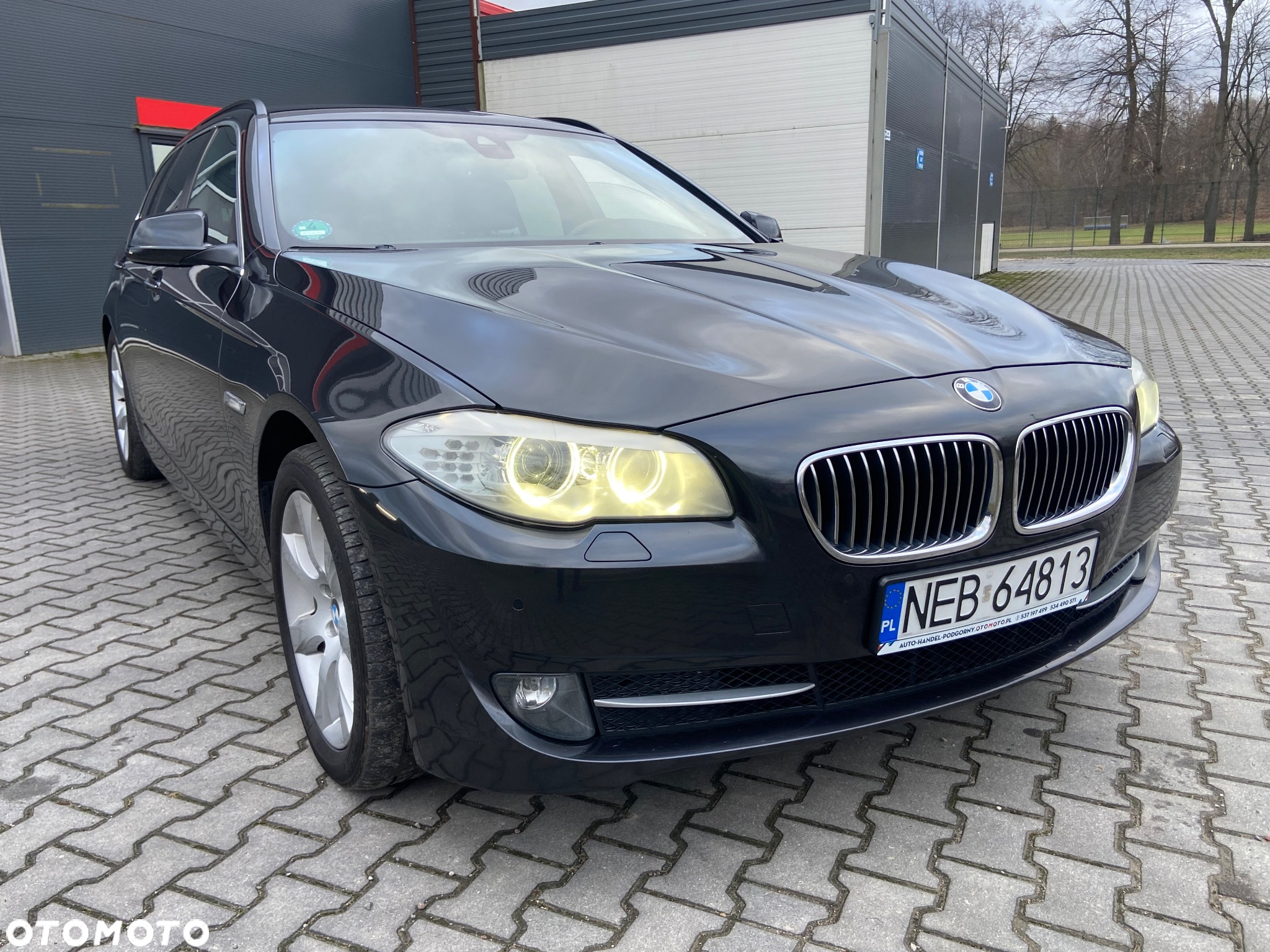 BMW Seria 5 525d xDrive Touring Modern Line - 13