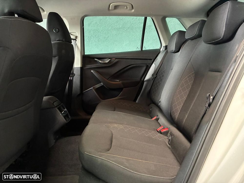 Skoda Kamiq 1.0 TSI Ambition DSG - 25