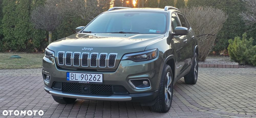 Jeep Cherokee - 35