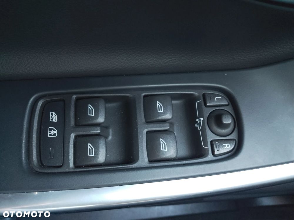 Volvo V60 D3 Geartronic Kinetic - 24