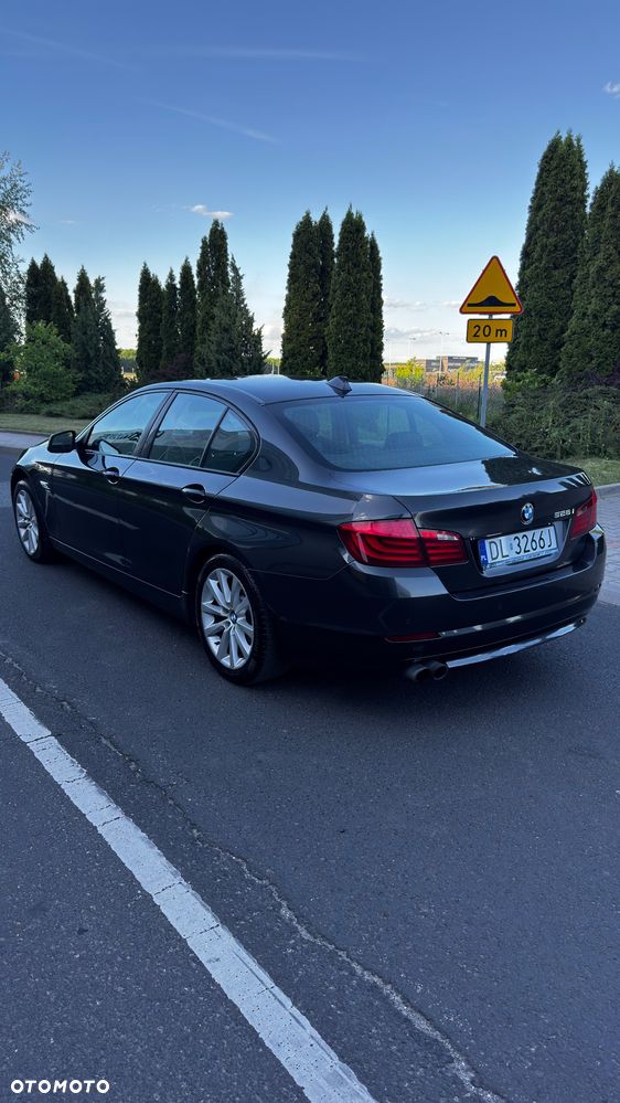 BMW Seria 5 528i xDrive Luxury Line - 4