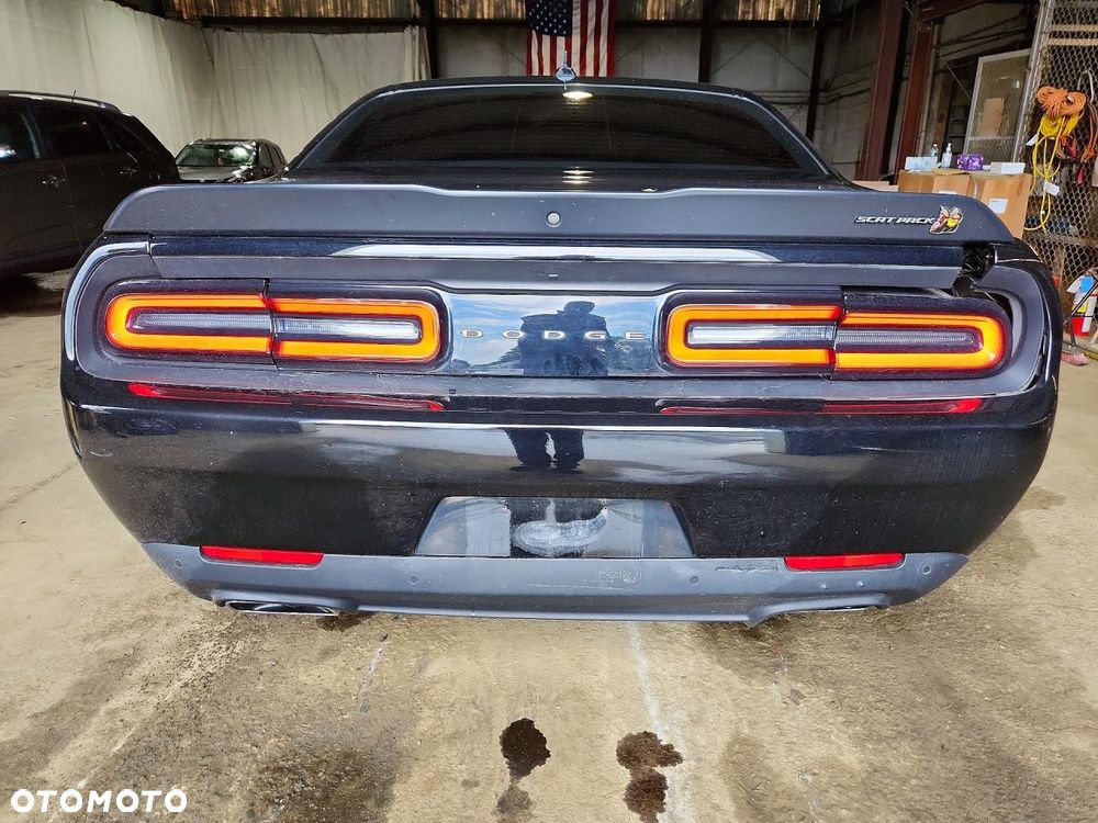 Dodge Challenger 6.4 Scat Pack - 6