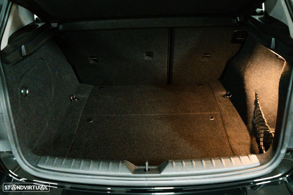 BMW 116 d Line Urban - 36