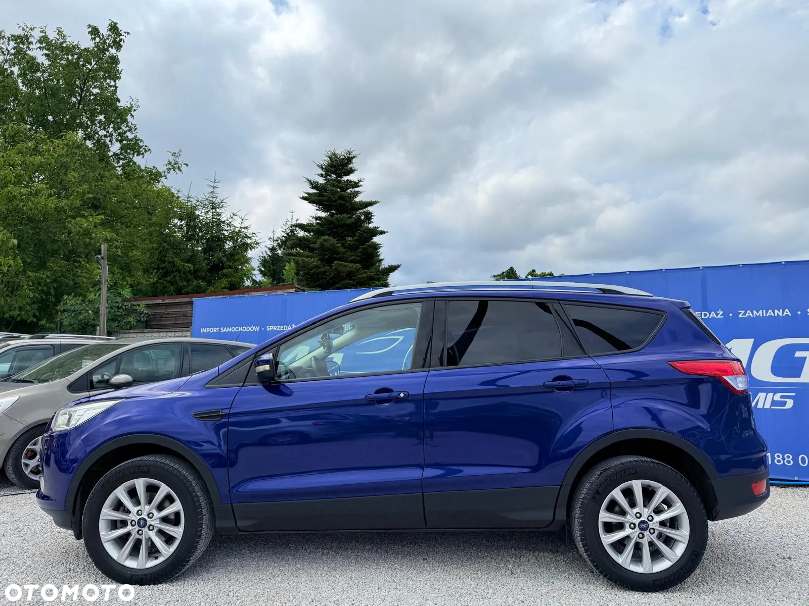 Ford Kuga 1.5 EcoBoost 2x4 Black & Silver - 9