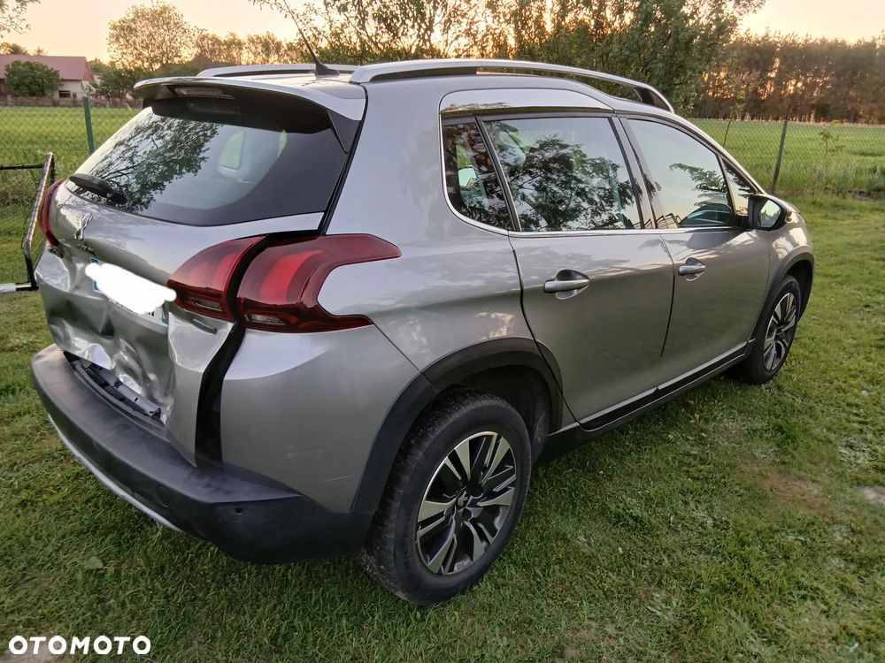 Peugeot 2008 - 4