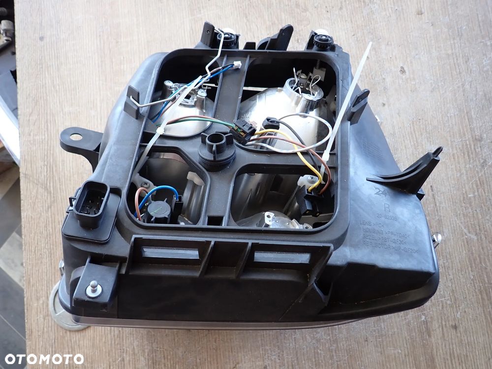 FIAT DOBLO LAMPA PRAWY PRZÓD NOWA TYC - 3