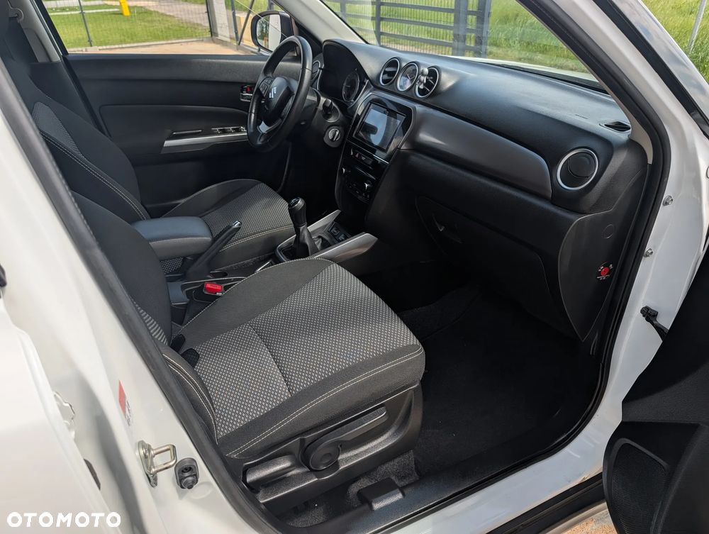 Suzuki Vitara 1.0 Boosterjet Club - 35