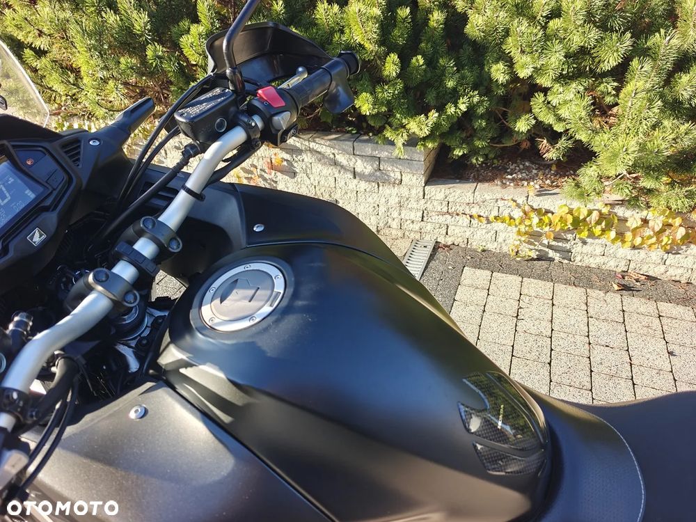 Honda VFR - 19