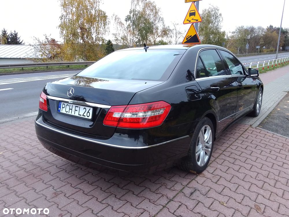 Mercedes-Benz E-Class 2010 photo 4