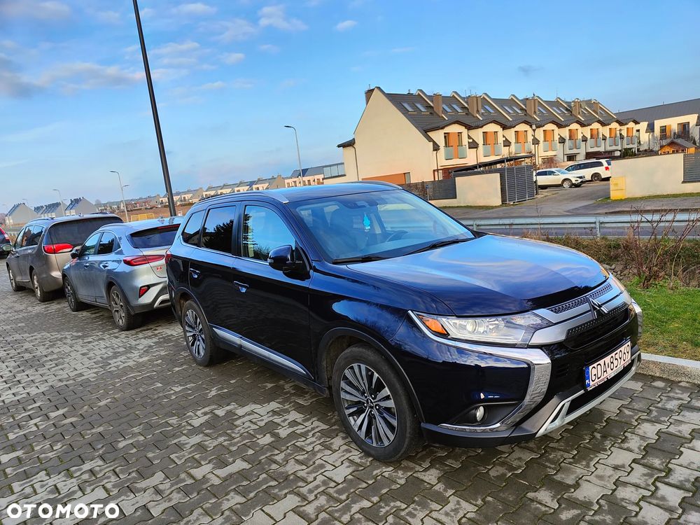 Mitsubishi Outlander - 16