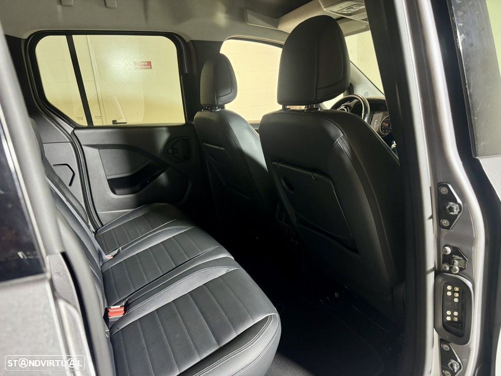 Mercedes-Benz T 180 d - 42