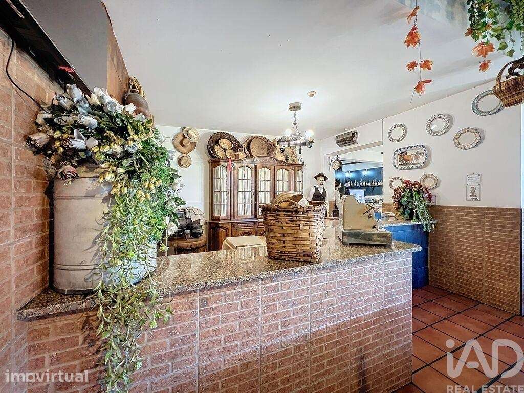 Loja / Estabelecimento Comercial em Recarei de 343,00 m2 - Grande imagem: 3/30