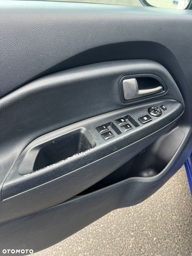 Kia Rio - 34