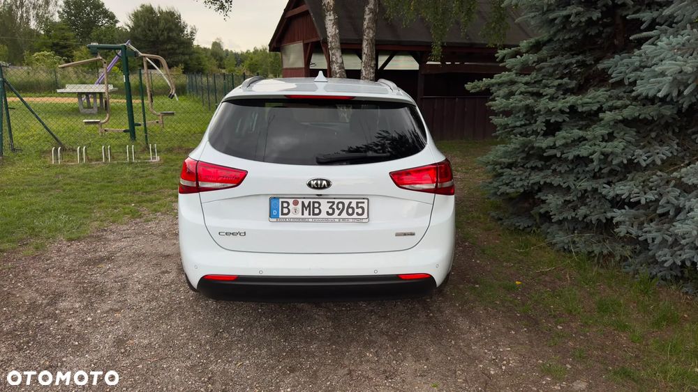 Kia Ceed - 25