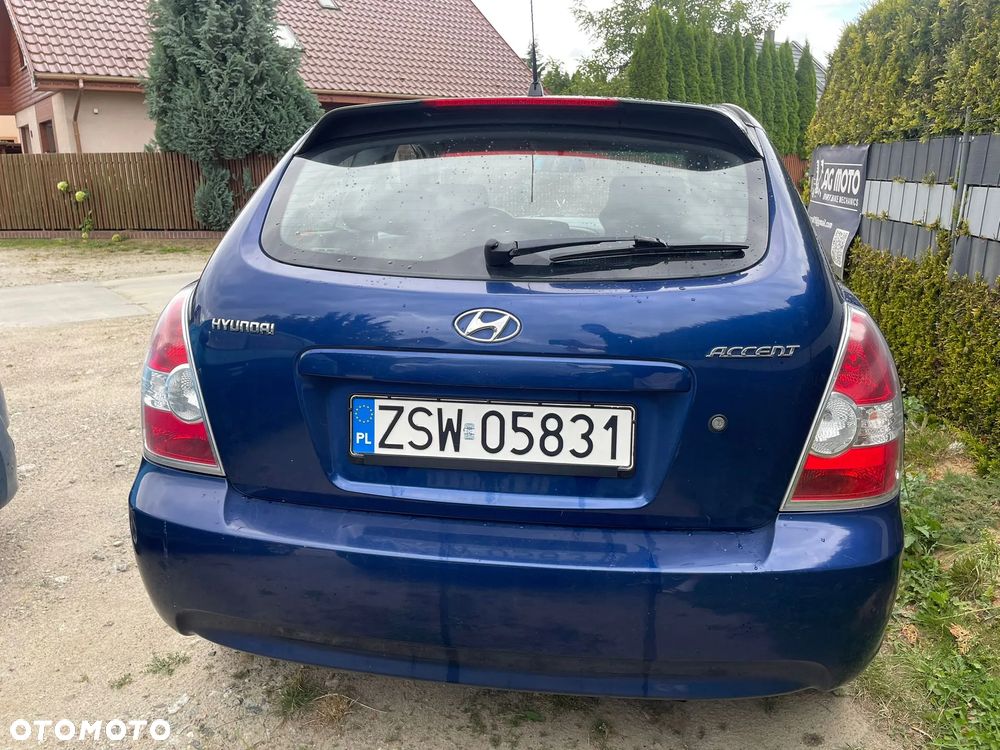 Hyundai Accent 1.4 Comfort - 4