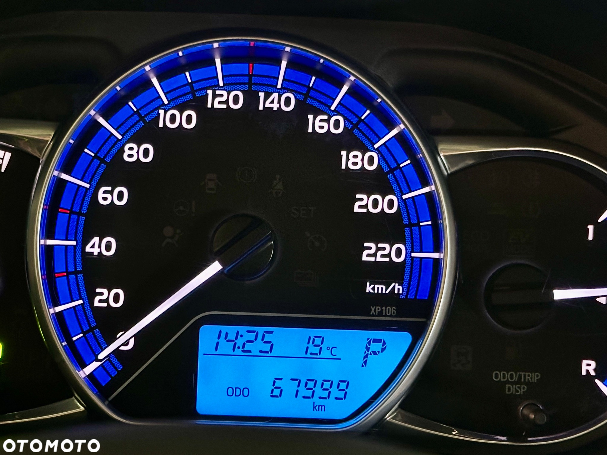 Toyota Yaris Hybrid 100 Active EU6 - 4