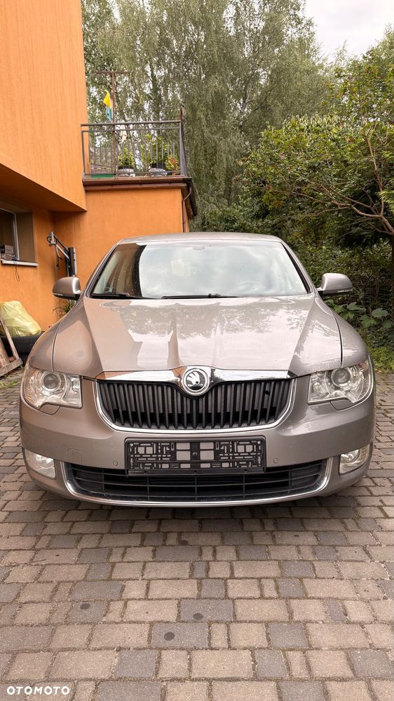 Skoda Superb 2.0 TDI Ambition - 2
