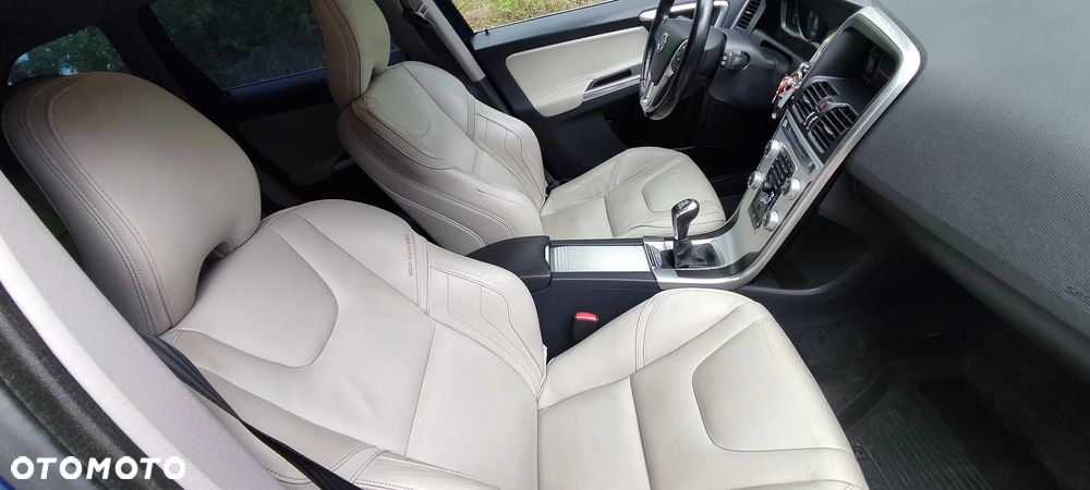Volvo XC 60 D4 Ocean Race - 19