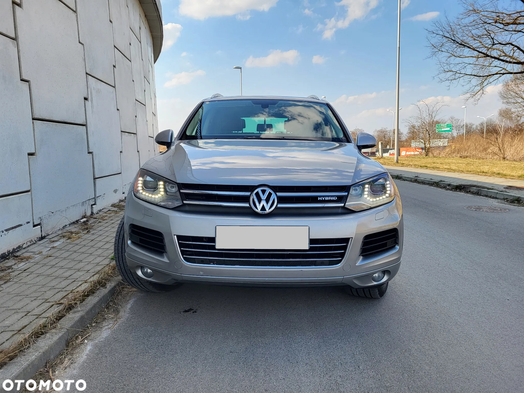 Volkswagen Touareg 3.0 Hybrid 4Motion Automatik - 2