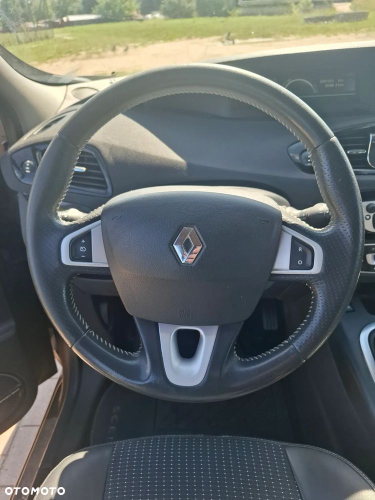 Renault Grand Scenic Energy dCi 130 Start & Stop Bose Edition - 12
