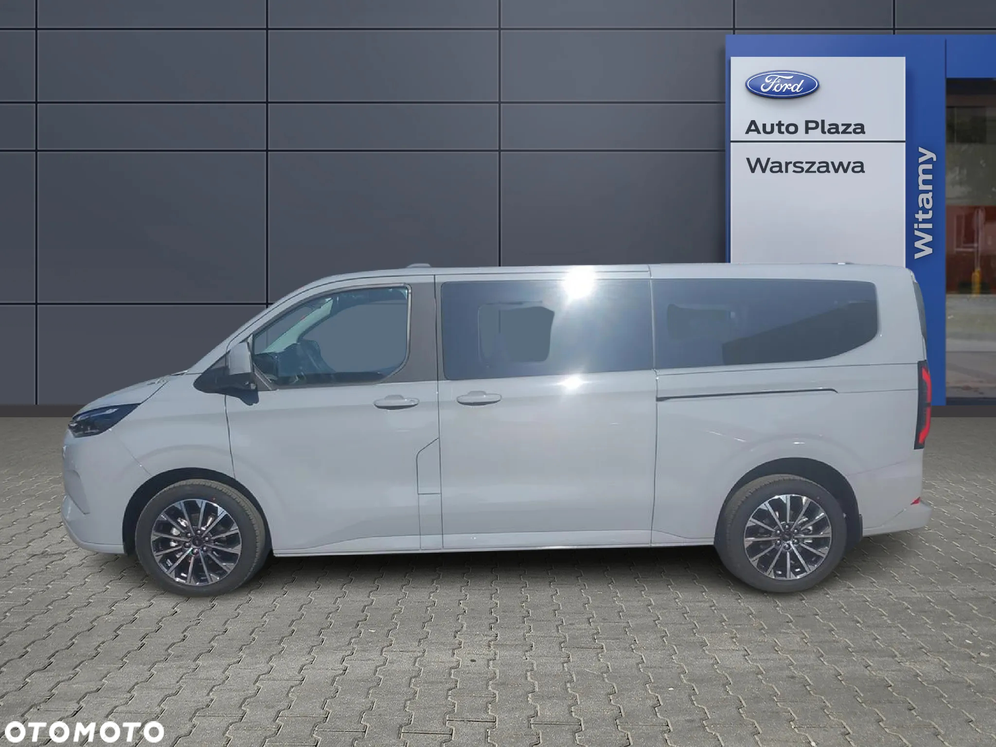 Ford Tourneo Custom 2.5 PHEV CVT 340 L2 Titanium X - 2