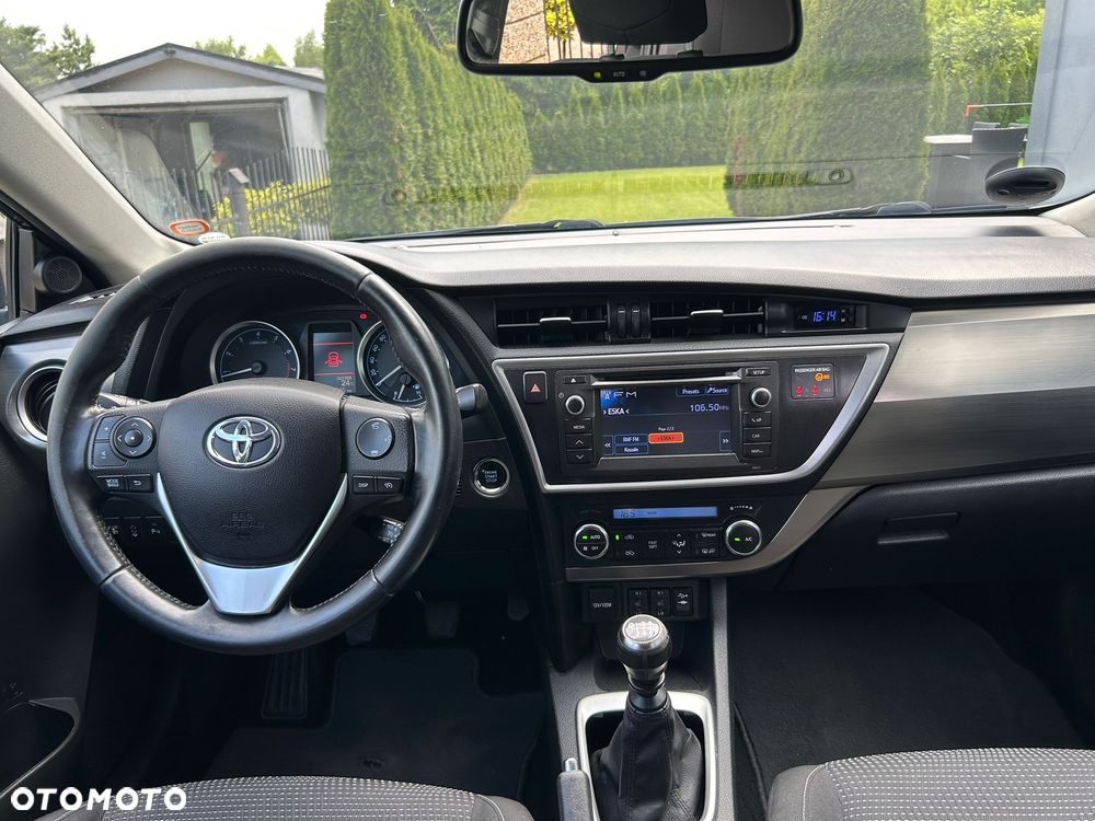 Toyota Auris 1.6 Prestige - 8