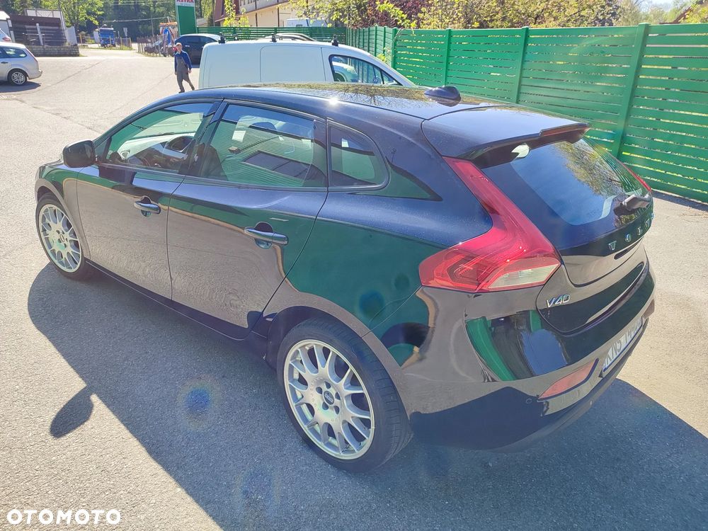 Volvo V40 T2 Drive-E Momentum - 12