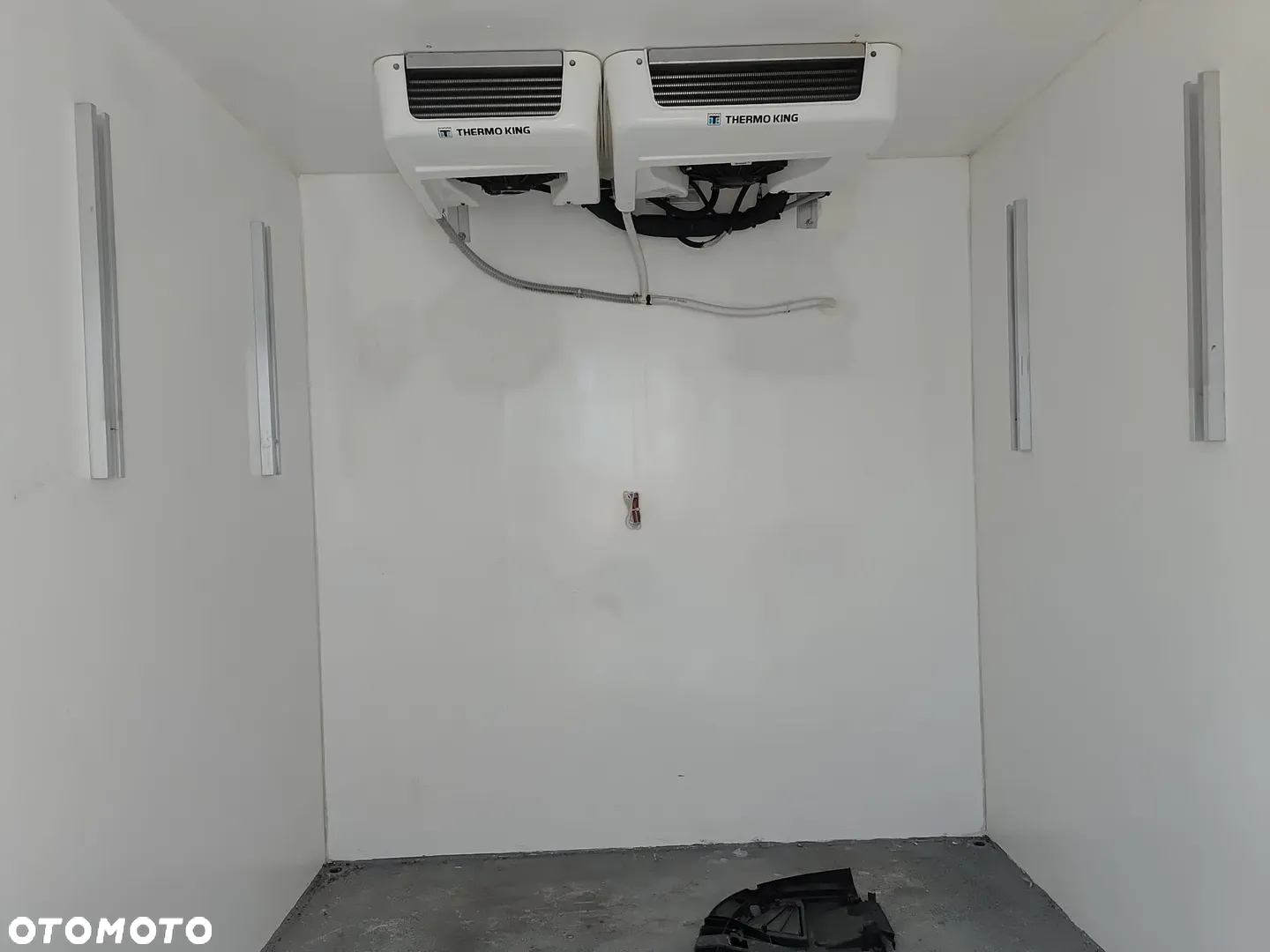 Renault VIVARO TRAFIC 1,6 DCI CHLODNIA KONTENER - 9