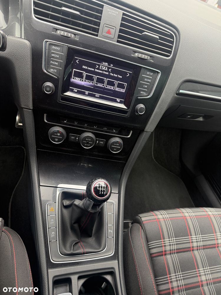 Volkswagen Golf 2.0 TSI BMT GTI Performance - 12