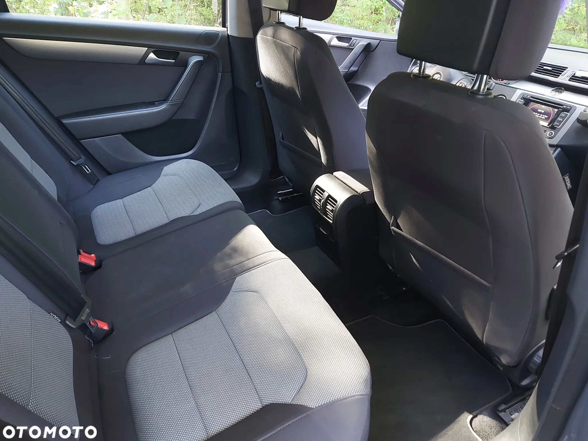 Volkswagen Passat 2.0 TDI Highline - 11