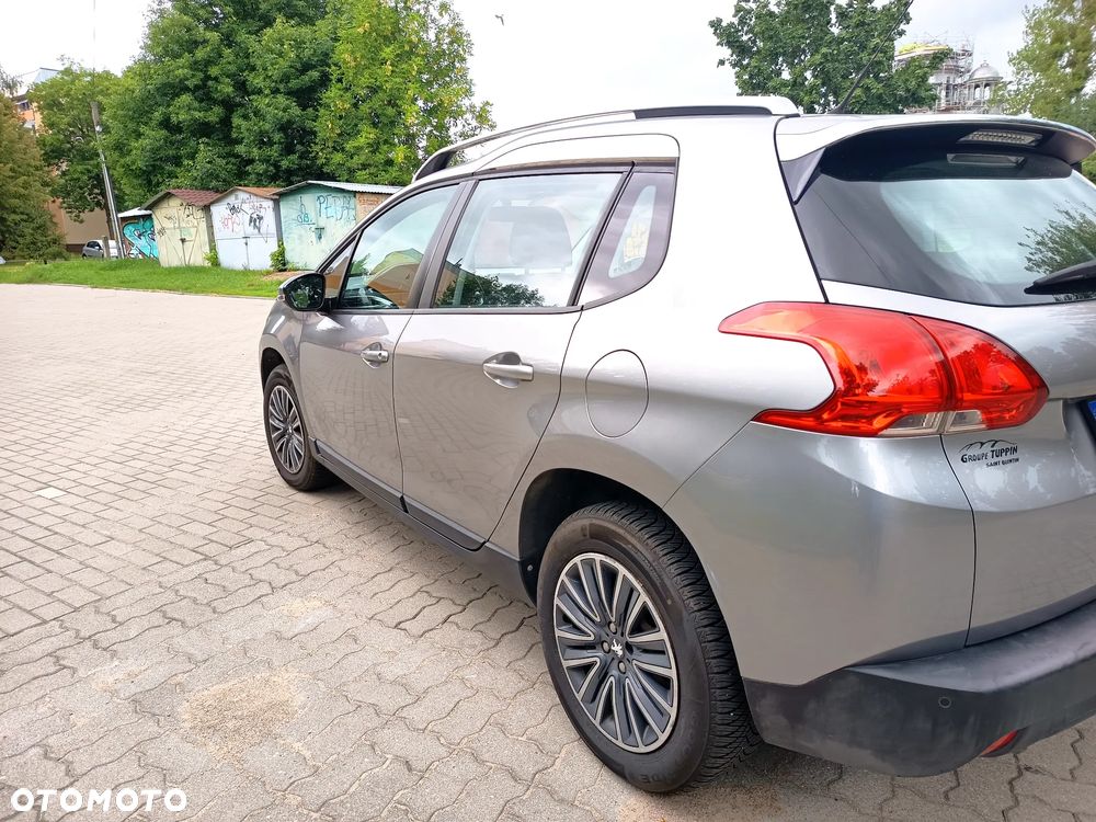 Peugeot 2008 1.2 Pure Tech Style - 8