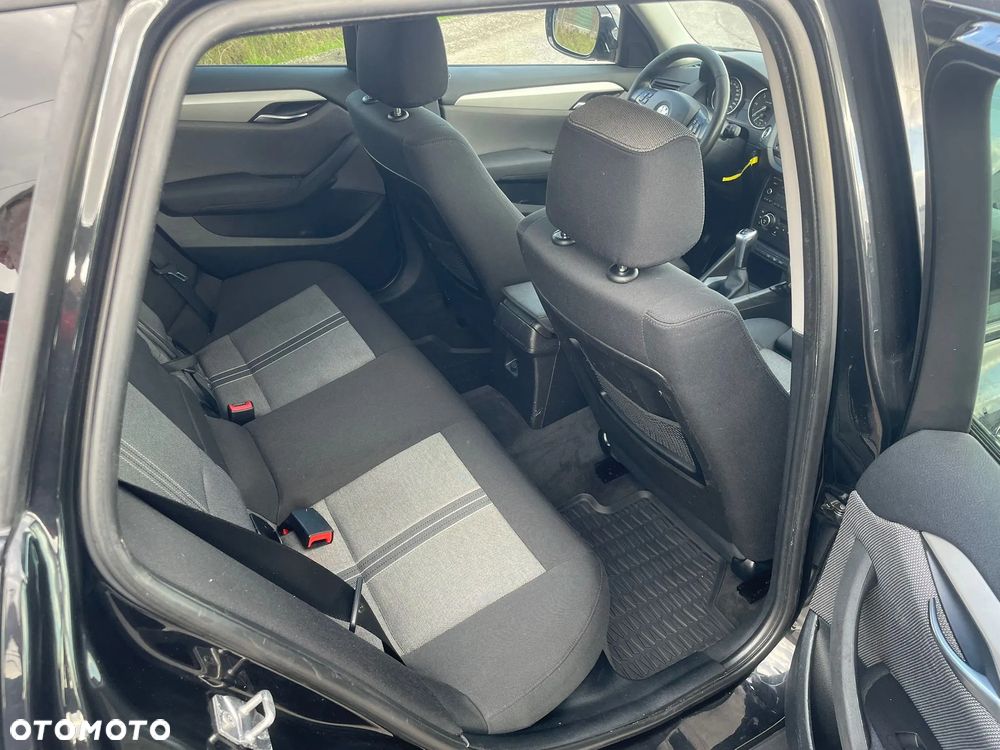 BMW X1 sDrive18d xLine - 12