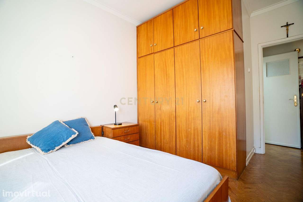 Apartamento T2 com boa exposição solar na Mina de Água, Amadora - Grande imagem: 4/18