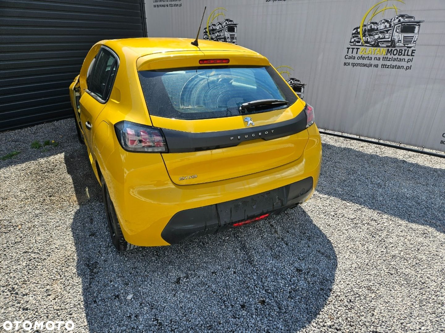 Peugeot 208 - 17