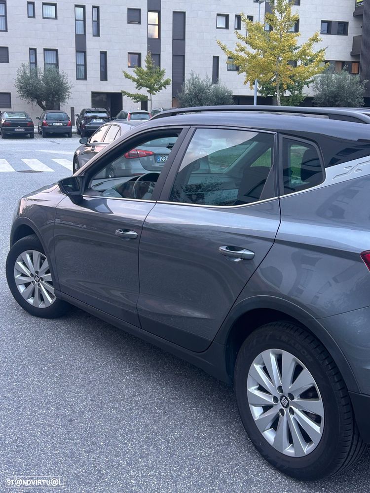 Seat Arona 2018 photo 2