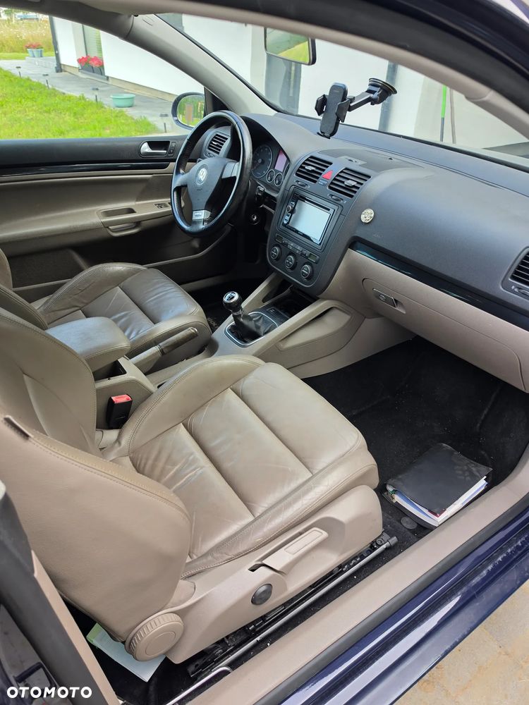 Volkswagen Golf - 10
