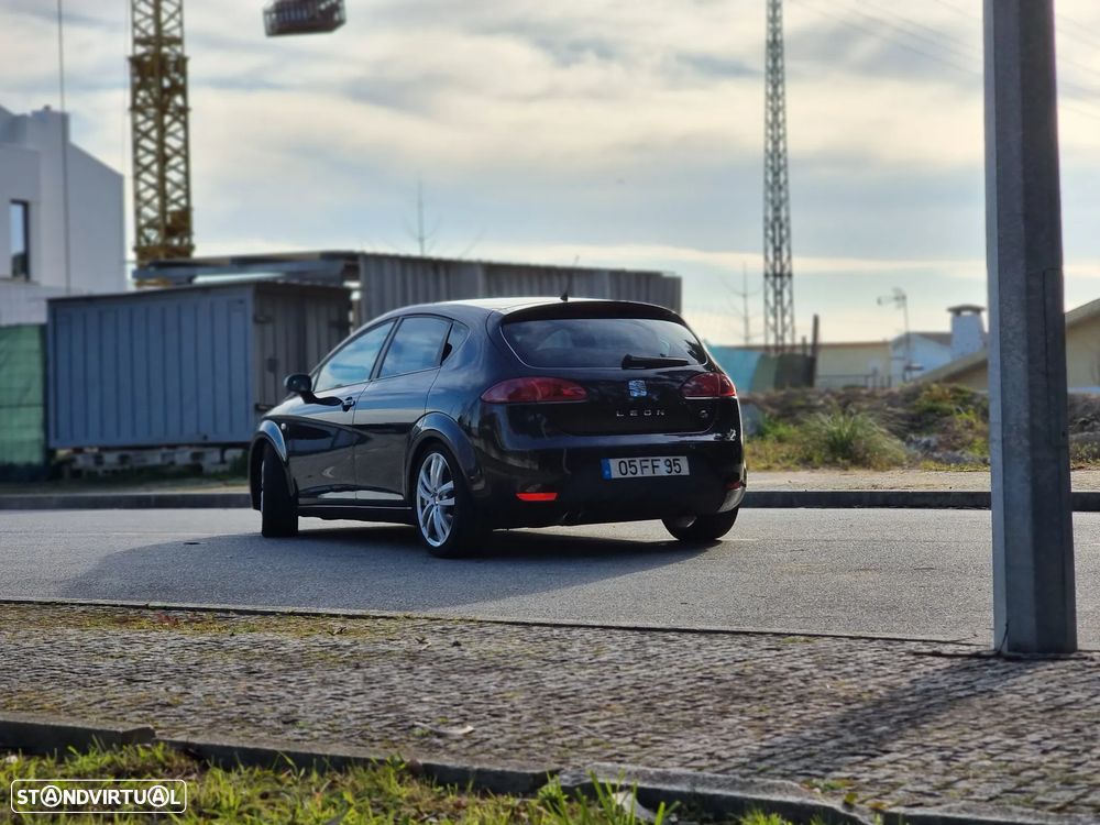 SEAT Leon 2.0 TDI FR - 4