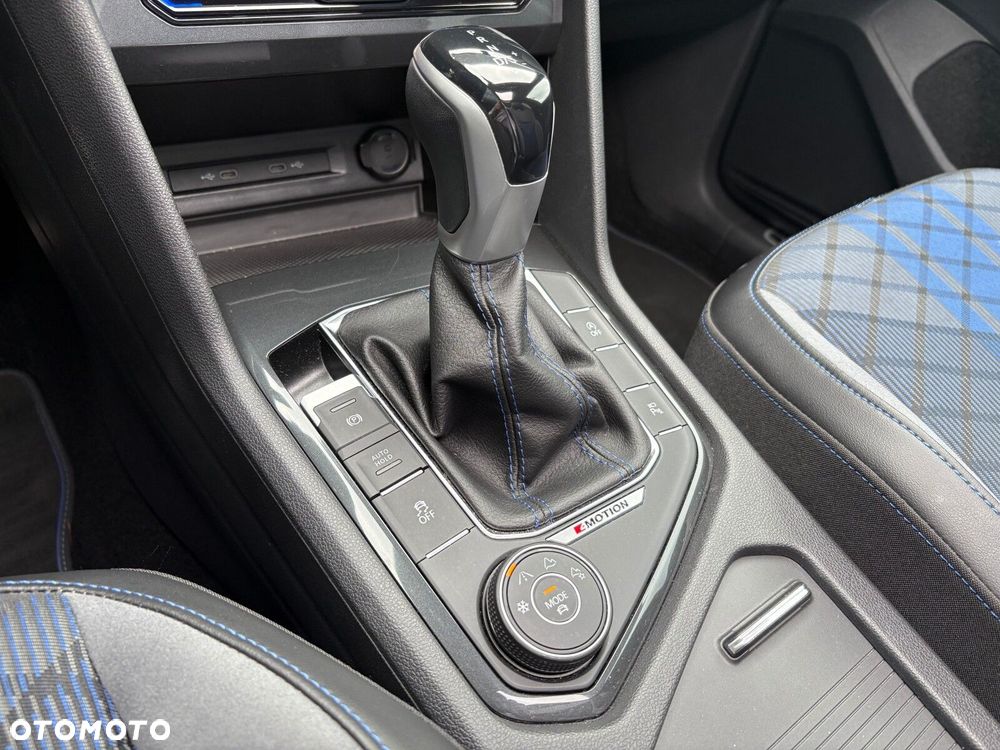 Volkswagen Tiguan - 27