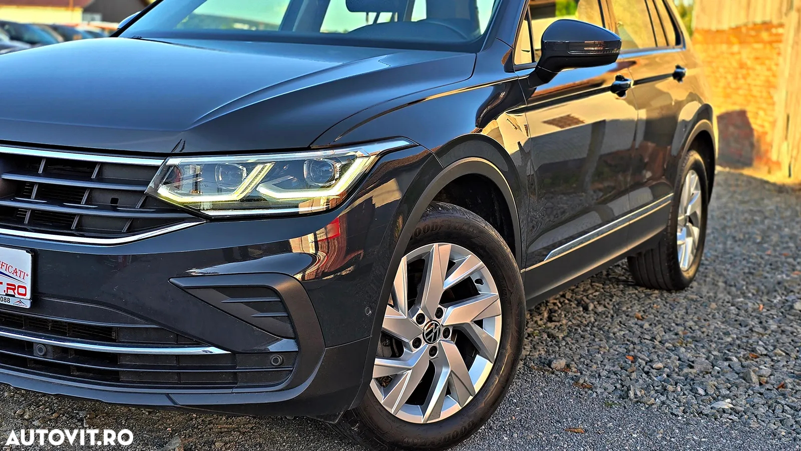 Volkswagen Tiguan 2.0 TDI SCR DSG 4Motion Life - 16