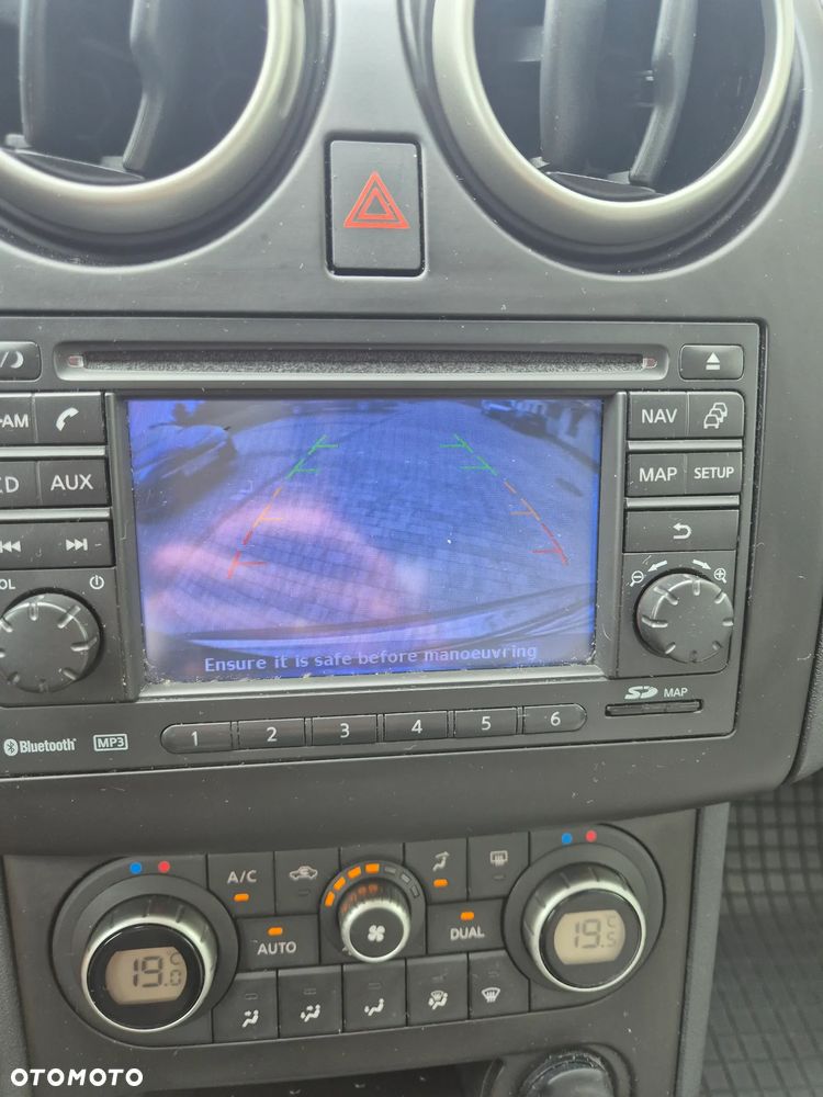 Nissan Qashqai 2.0 Acenta - 19