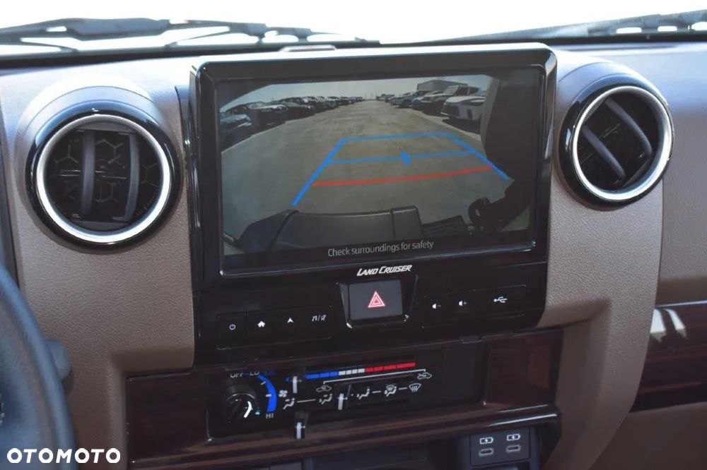 Toyota Land Cruiser - 19