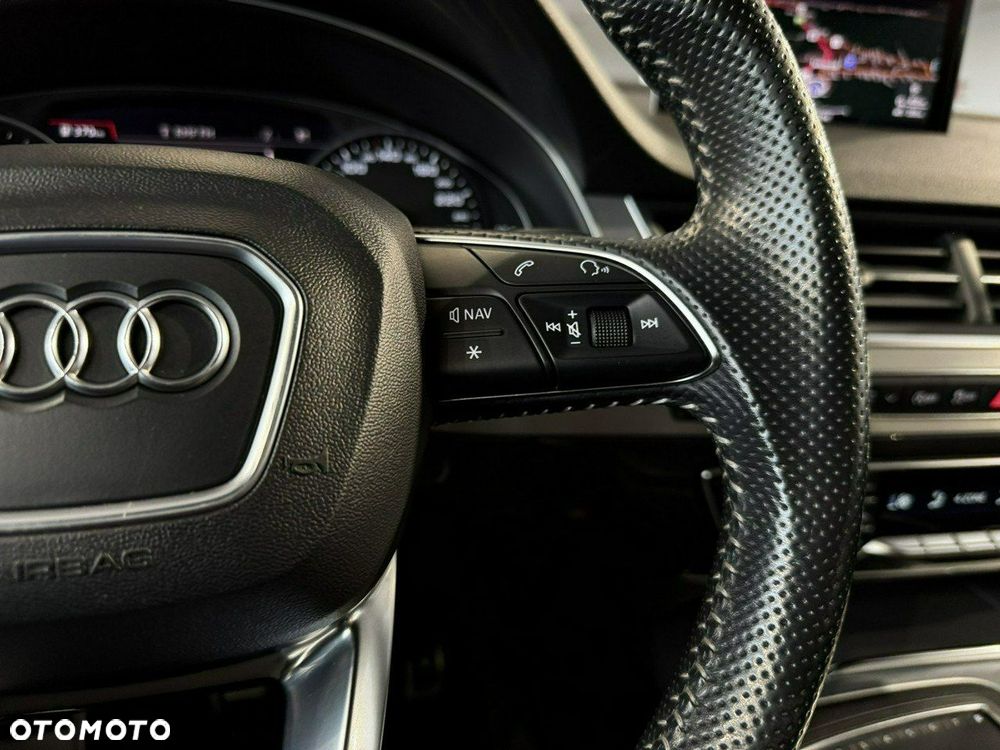 Audi Q7 - 25