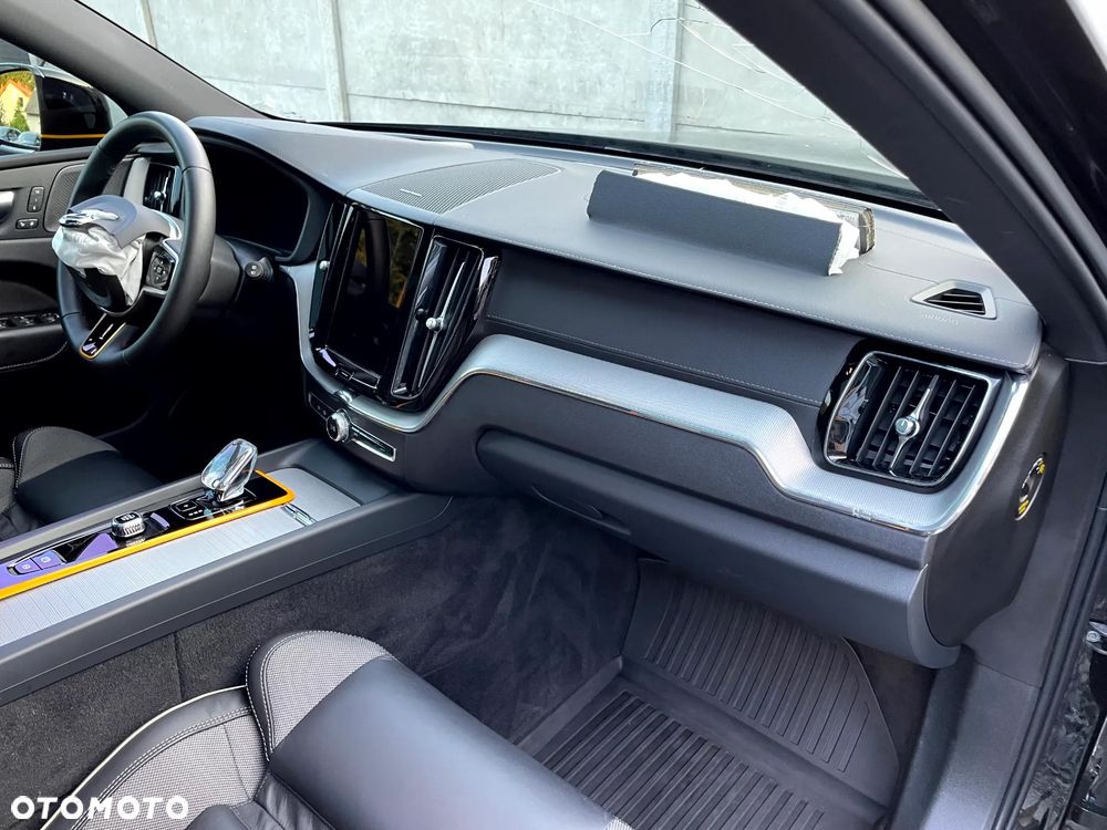 Volvo XC 60 T8 AWD Polestar Engineered - 30