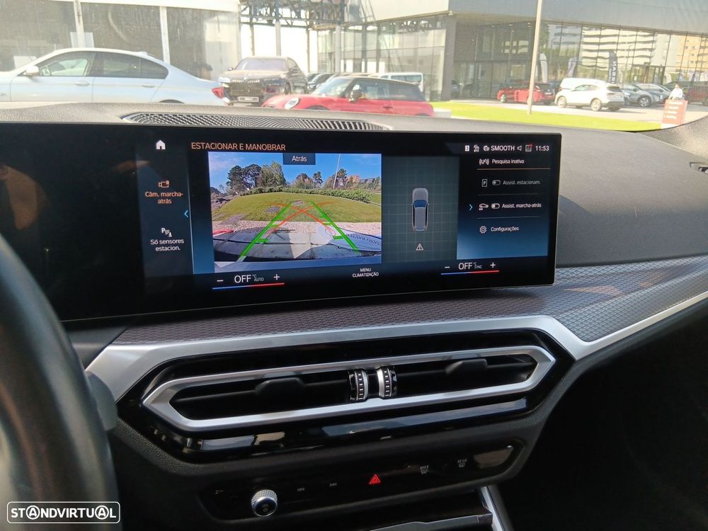 BMW 320 d Touring Pack Desportivo M Auto - 16