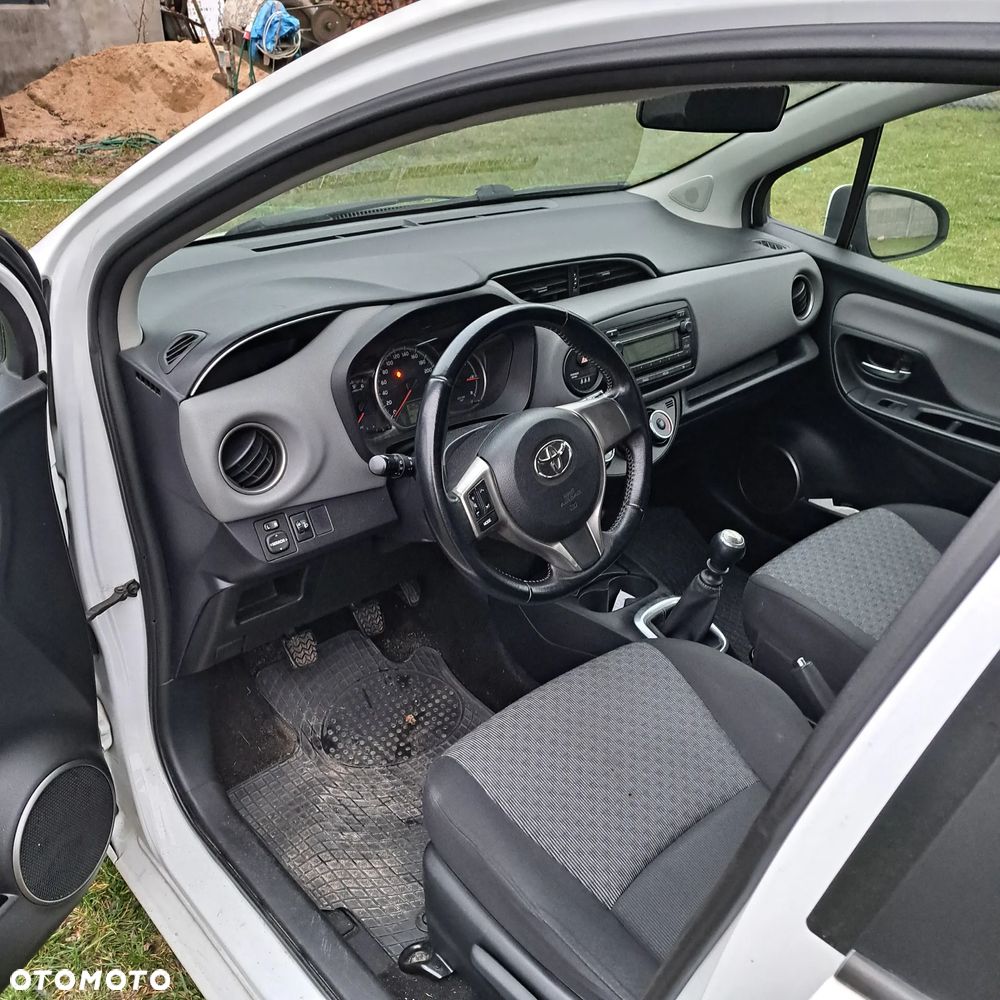 Toyota Yaris 1.4 D-4D Active EU6 - 9
