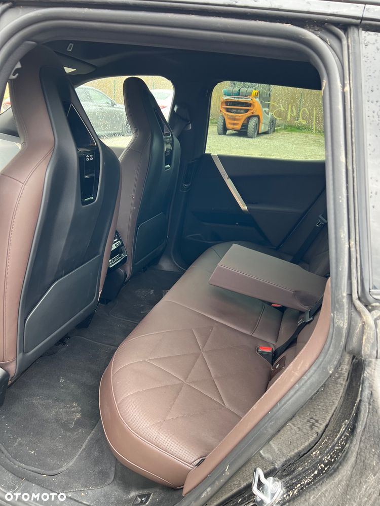 BMW iX xDrive50 - 18