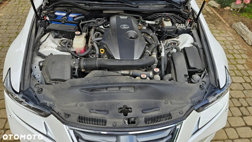 Lexus IS 200t Elegance - 15