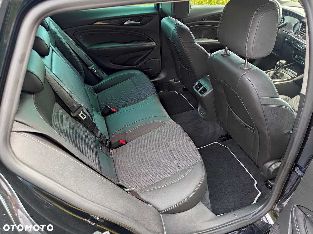 Opel Insignia - 29