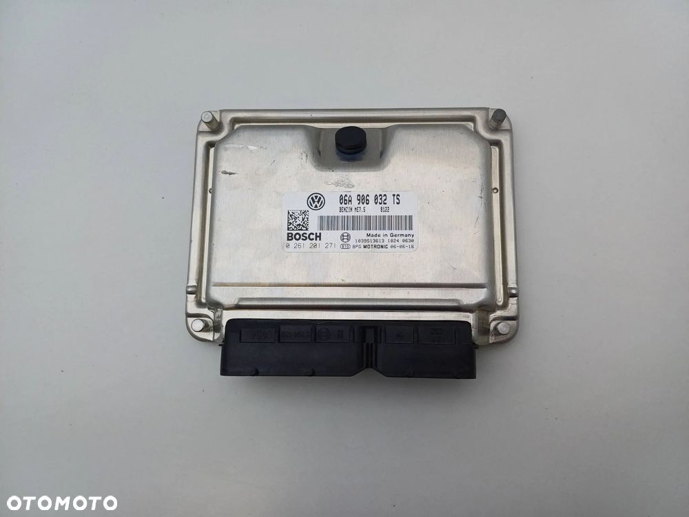 KOMPUTER SILNIKA VW TRANSPORTER T5 06A906032TS KOD SILNIKA: AXA 115 KM 85 kW NR92